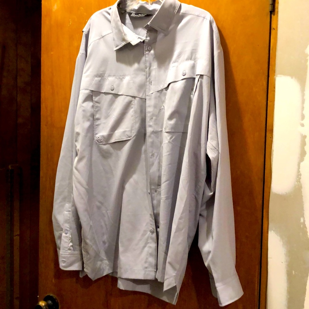 Men’s Under Armor heat gear long sleeve button down shirt